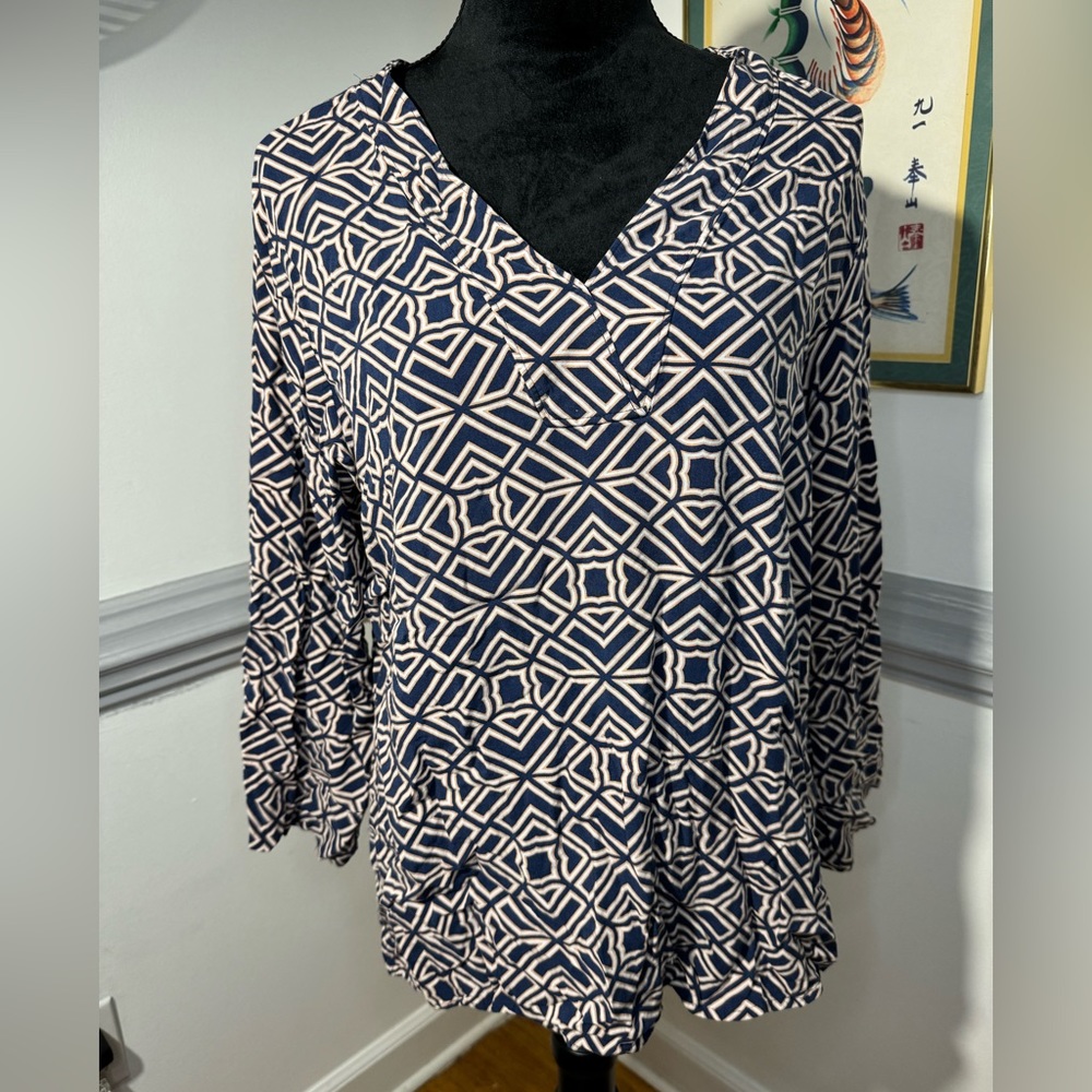 N Natori women’s large V-neck tunic blouse
